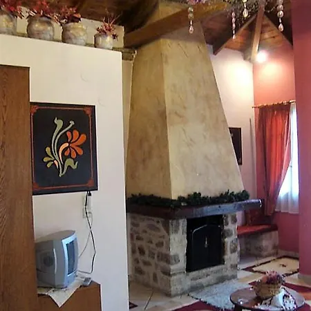 Pensión To Patriko Tou Psillou 3*